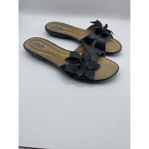 Clarks Bendable Slide On Flower Black Sandal Size 8M